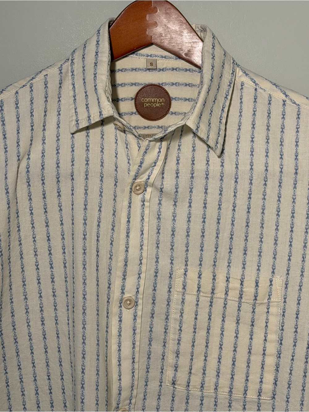 Common People Men's Cream & Blue Striped Button-Down Shirt
